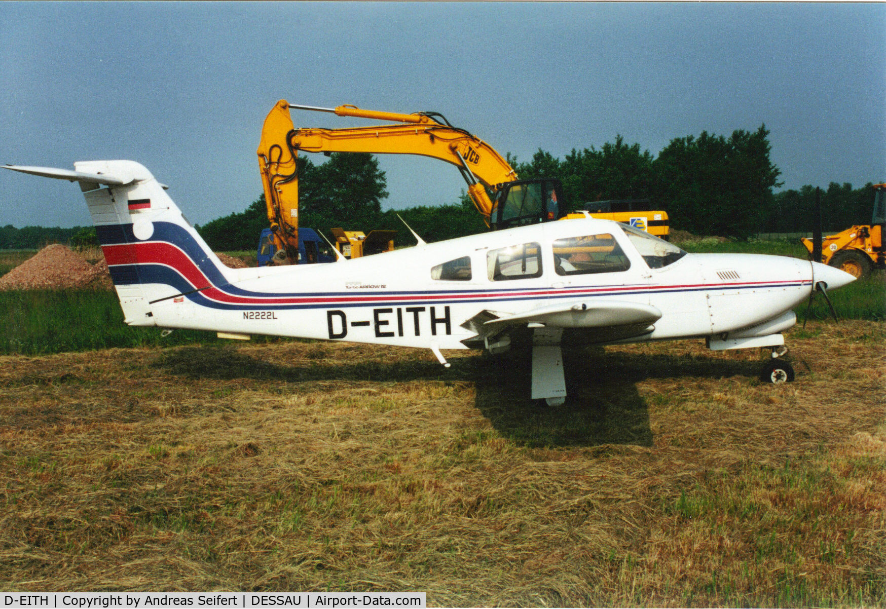 D-EITH, Piper PA-28RT-201T Arrow IV C/N 28R7931038, Dessau 2001