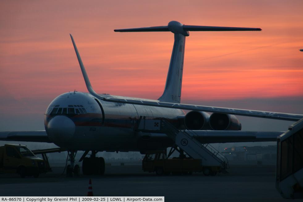 RA-86570, 1996 Ilyushin Il-62M C/N 1356344, Sorry for the quality, but the sun-down colores look beautifully