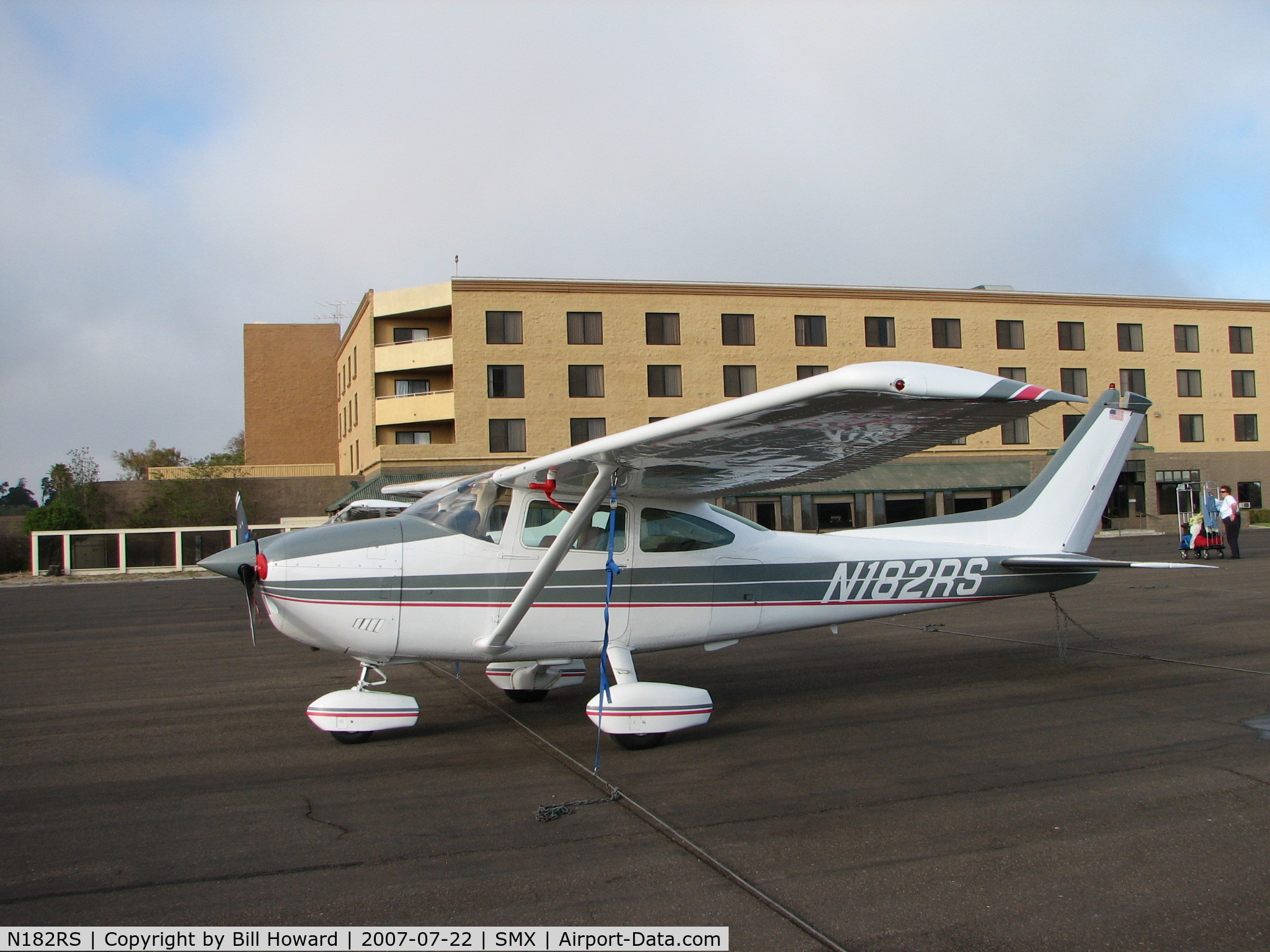 N182RS, 1976 Cessna 182P Skylane C/N 18264499, Racer resting at Santa Maria