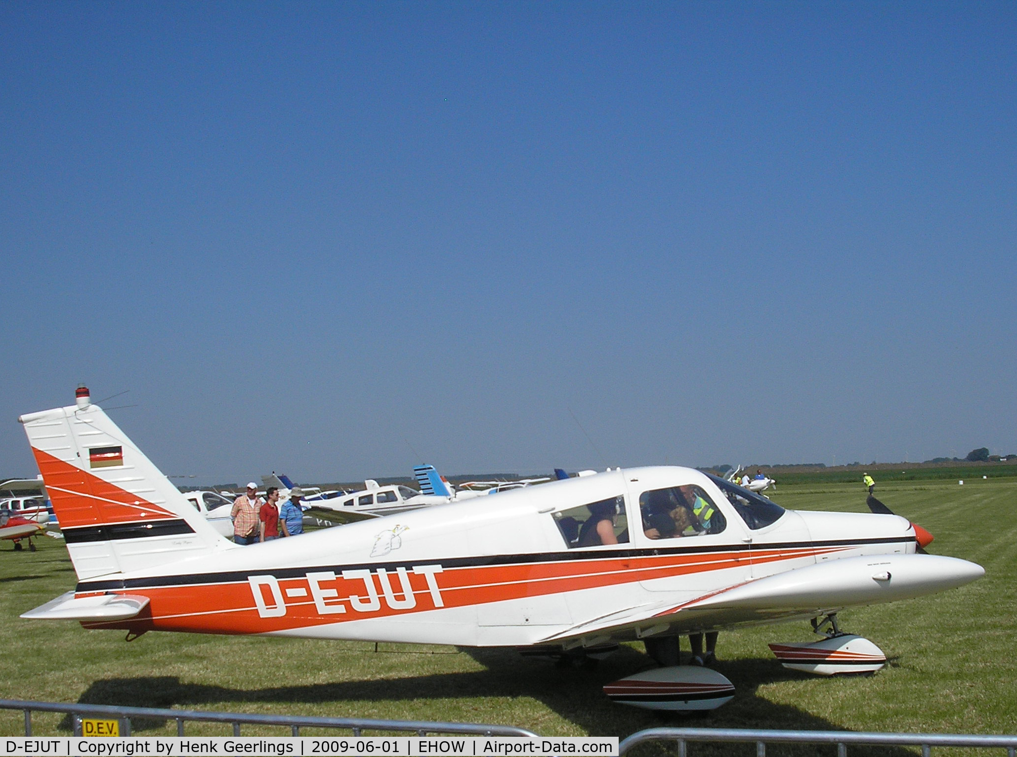 D-EJUT, Piper PA-28-180 C/N 28-904, Oostwold  Airport  Airshow june 2009