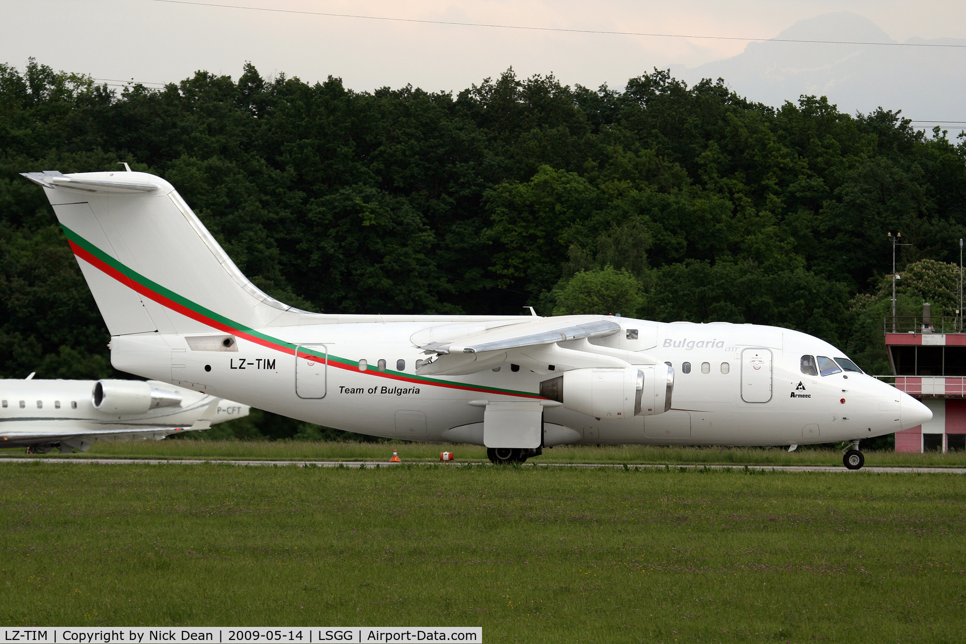 LZ-TIM, 1994 British Aerospace Avro 146-RJ70 C/N E1258, LSGG