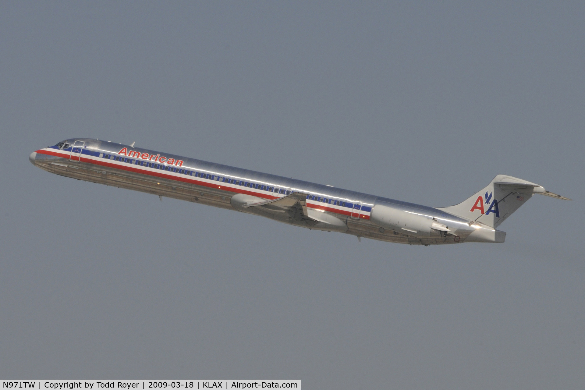 N971TW, 1999 McDonnell Douglas MD-83 (DC-9-83) C/N 53621, Departing LAX on 25R