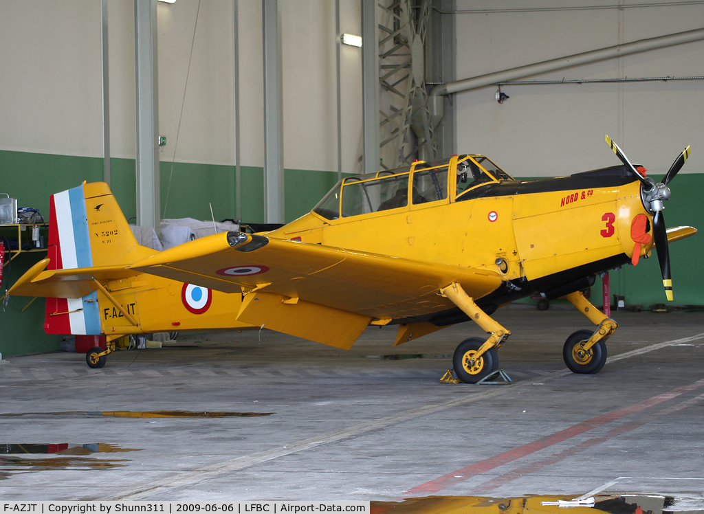 F-AZJT, 1960 Nord 3202 Master C/N 71, Static display during LFBC Airshow 2009
