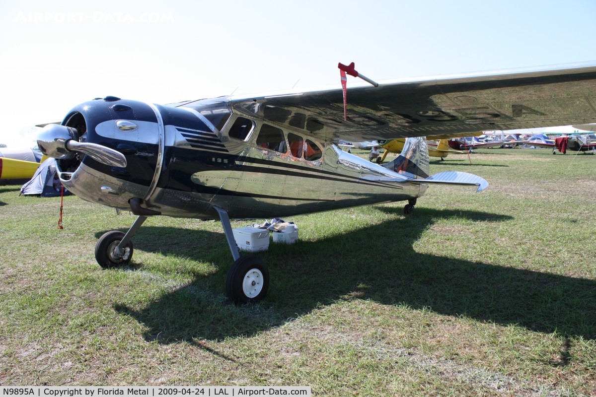 N9895A, 1950 Cessna 195A C/N 7598, Cessna 195A