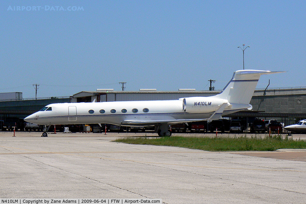 N410LM, 1999 Gulfstream Aerospace G-V C/N 578, At Meacham Field