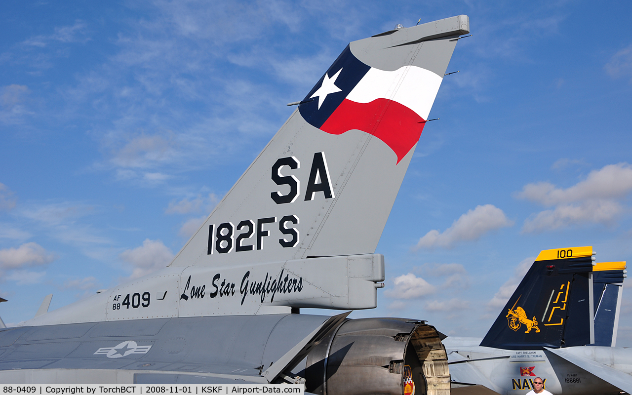 88-0409, 1988 General Dynamics F-16C Fighting Falcon C/N 5C-623, 182 FS 