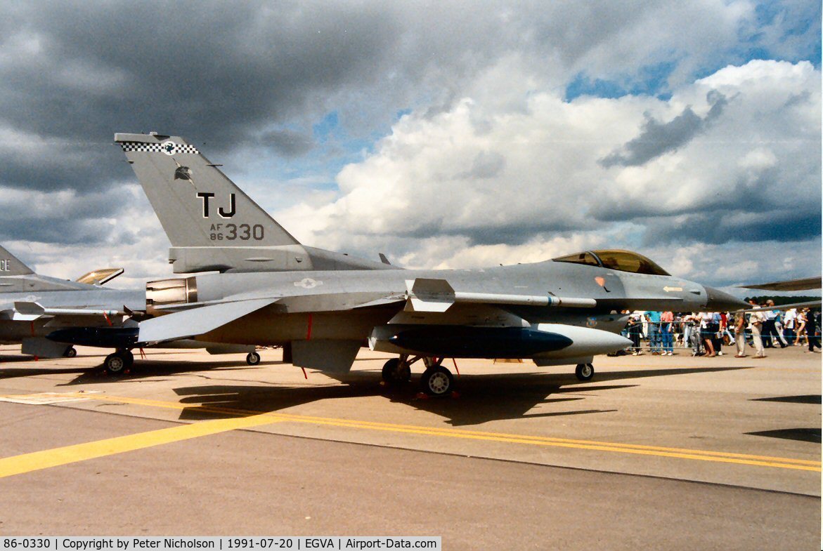 86-0330, 1986 General Dynamics F-16C Fighting Falcon C/N 5C-436, F-16C Falcon of 612 Tactical Fighter Squadron/401 Tactical Fighter Wing on display at the 1991 Intnl Air Tattoo at RAF Fairford.