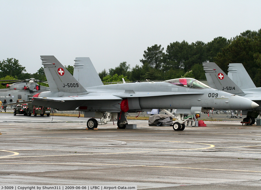 J-5009, McDonnell Douglas F/A-18C Hornet C/N 1343/SFC009, Used as a spare for J-5014 during LFBC Airshow 2009