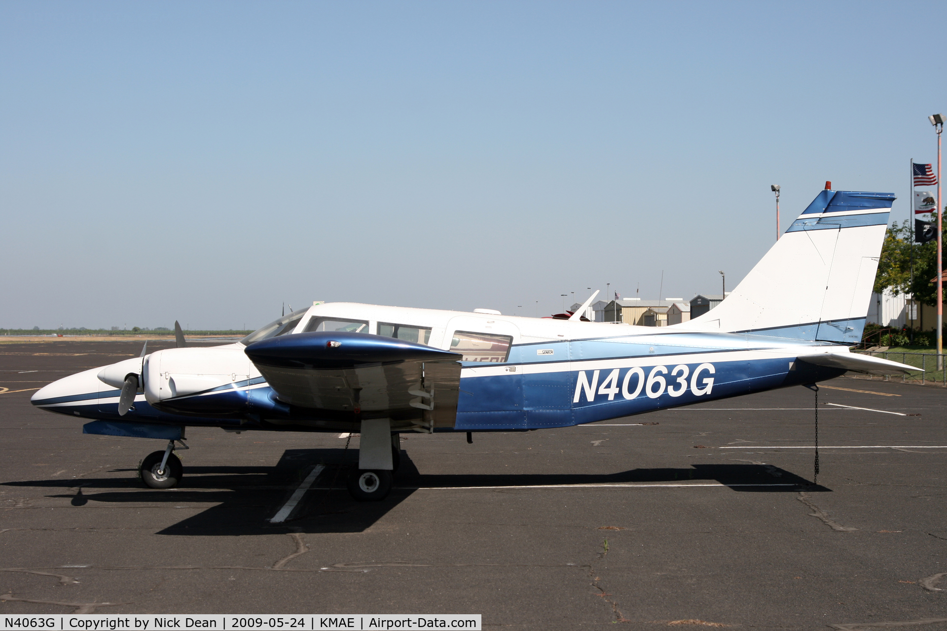 N4063G, 1972 Piper PA-34-200 C/N 34-7250069, KMAE