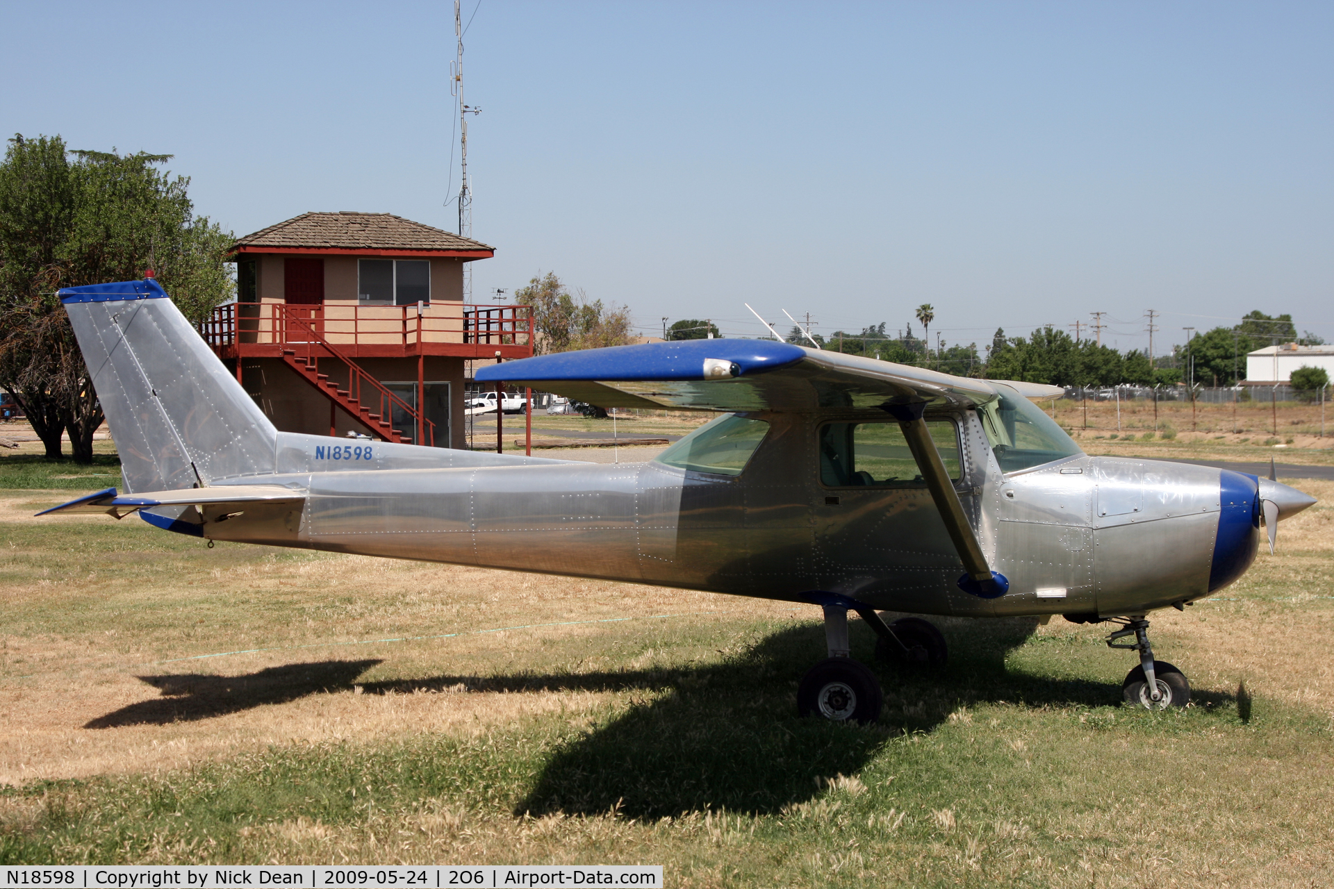 N18598, 1972 Cessna 150L C/N 15073974, 2O6