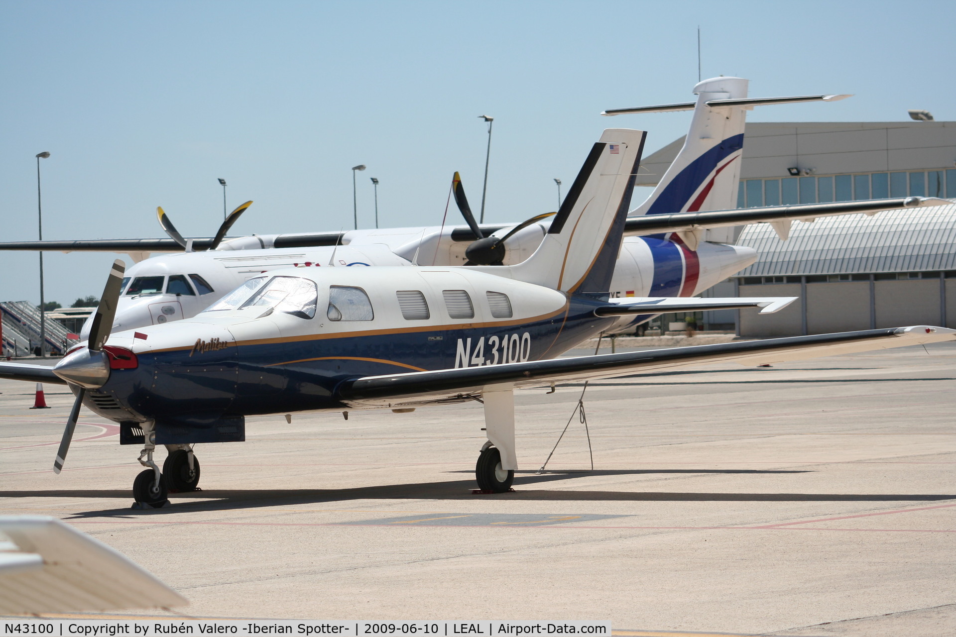 N43100, 1983 Piper PA-46-310P Malibu C/N 46-8408003, Taken in his base, Alicante