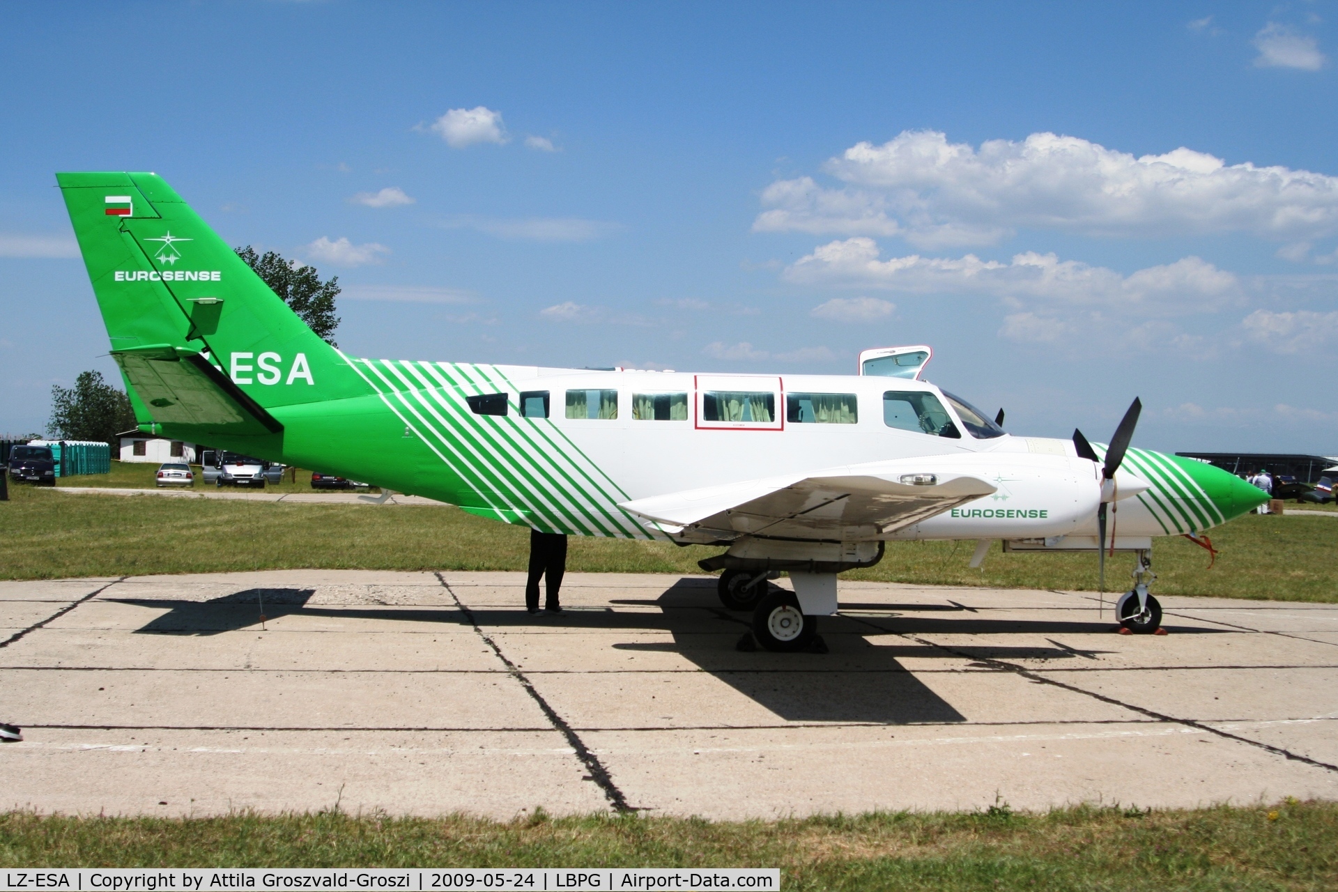 LZ-ESA, 1976 Cessna 404 II Titan C/N 404-0020, BIAF 09 Bulgaria Plovdiv (Krumovo) LBPG Graf Ignatievo Military Air Base