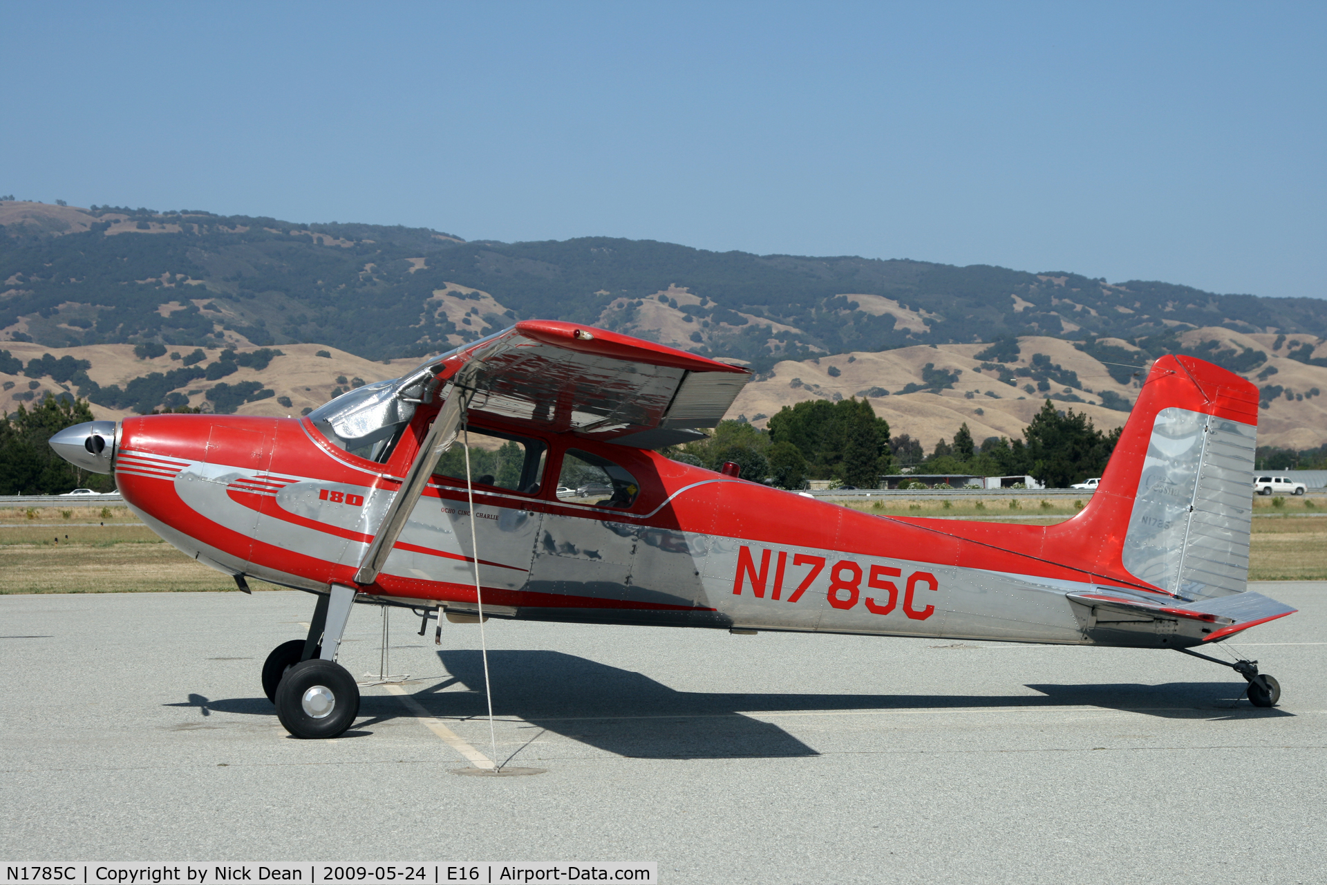 N1785C, 1953 Cessna 180 C/N 30485, E16