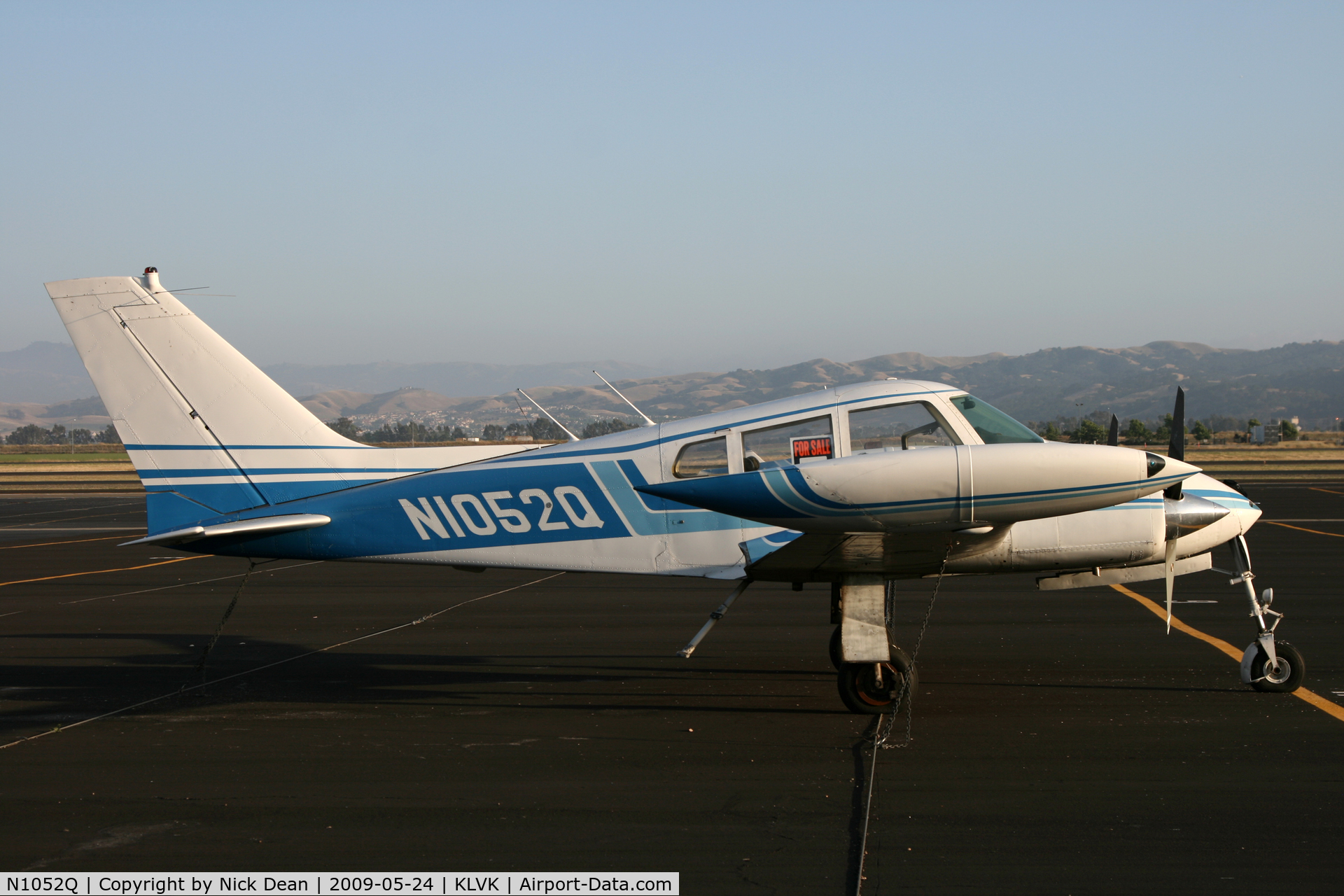 N1052Q, 1963 Cessna 310H C/N 310H0052, KLVK
