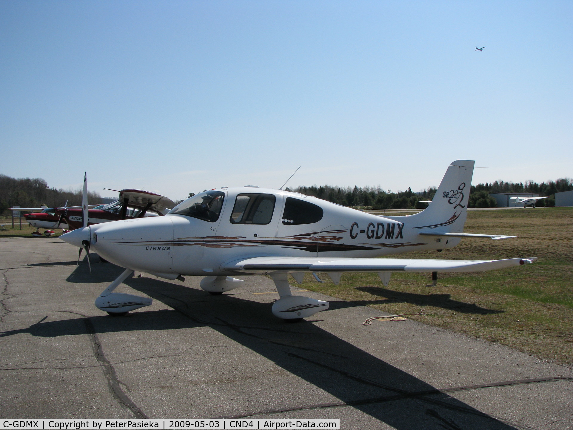 C-GDMX, Cirrus SR22 G2 C/N 1764, @ Haliburton/Stahnope Airport