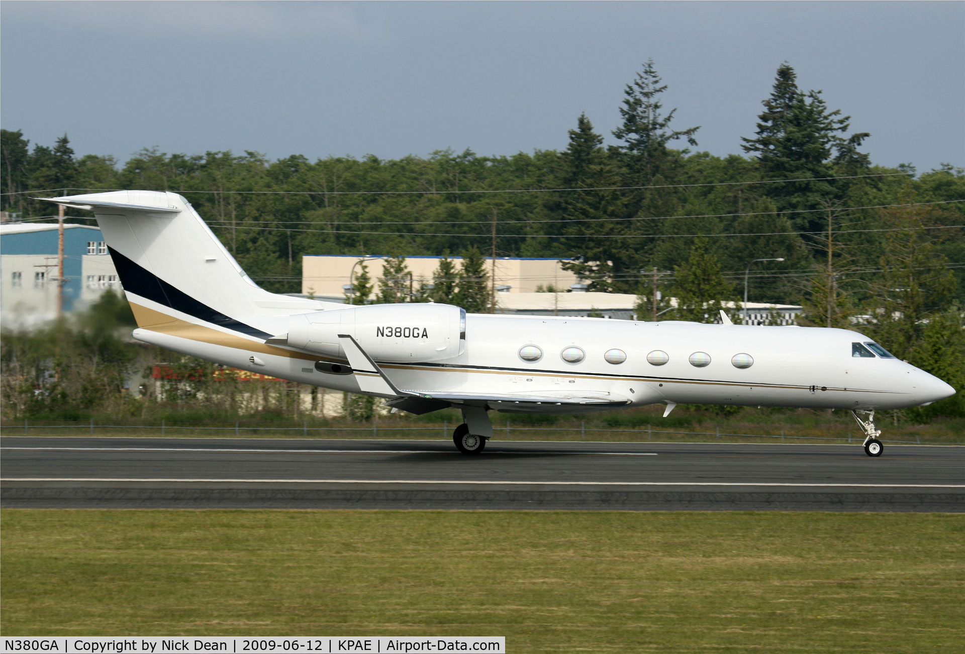 N380GA, 2007 Gulfstream Aerospace GIV-X (G450) C/N 4080, KPAE