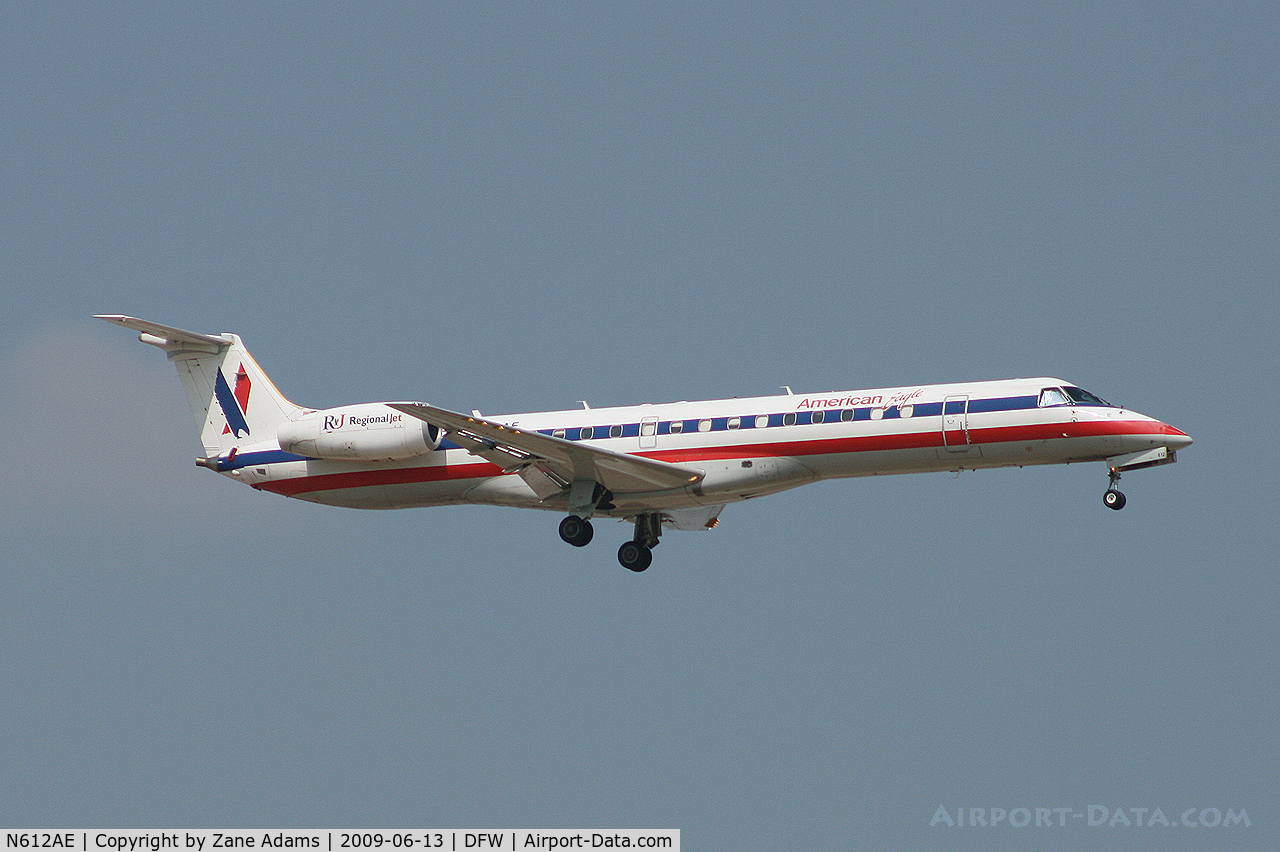 N612AE, 1998 Embraer EMB-145EP (ERJ-145EP) C/N 145079, American Eagle at DFW