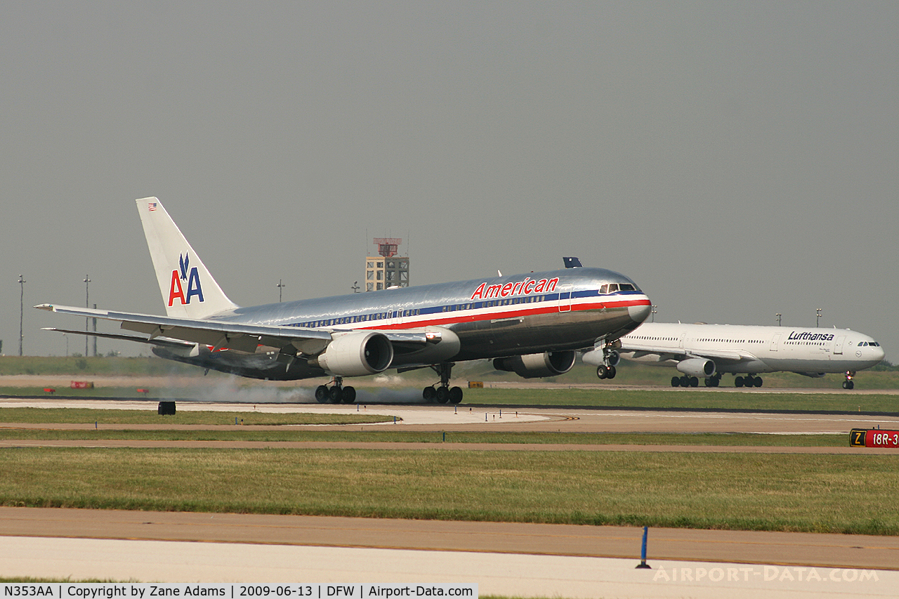 N353AA, 1988 Boeing 767-323 C/N 24034, American Airlines at DFW