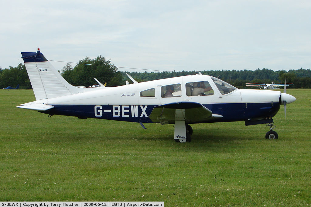 G-BEWX, 1977 Piper PA-28R-201 Cherokee Arrow III C/N 28R-7737070, Visitor to 2009 AeroExpo at Wycombe Air Park