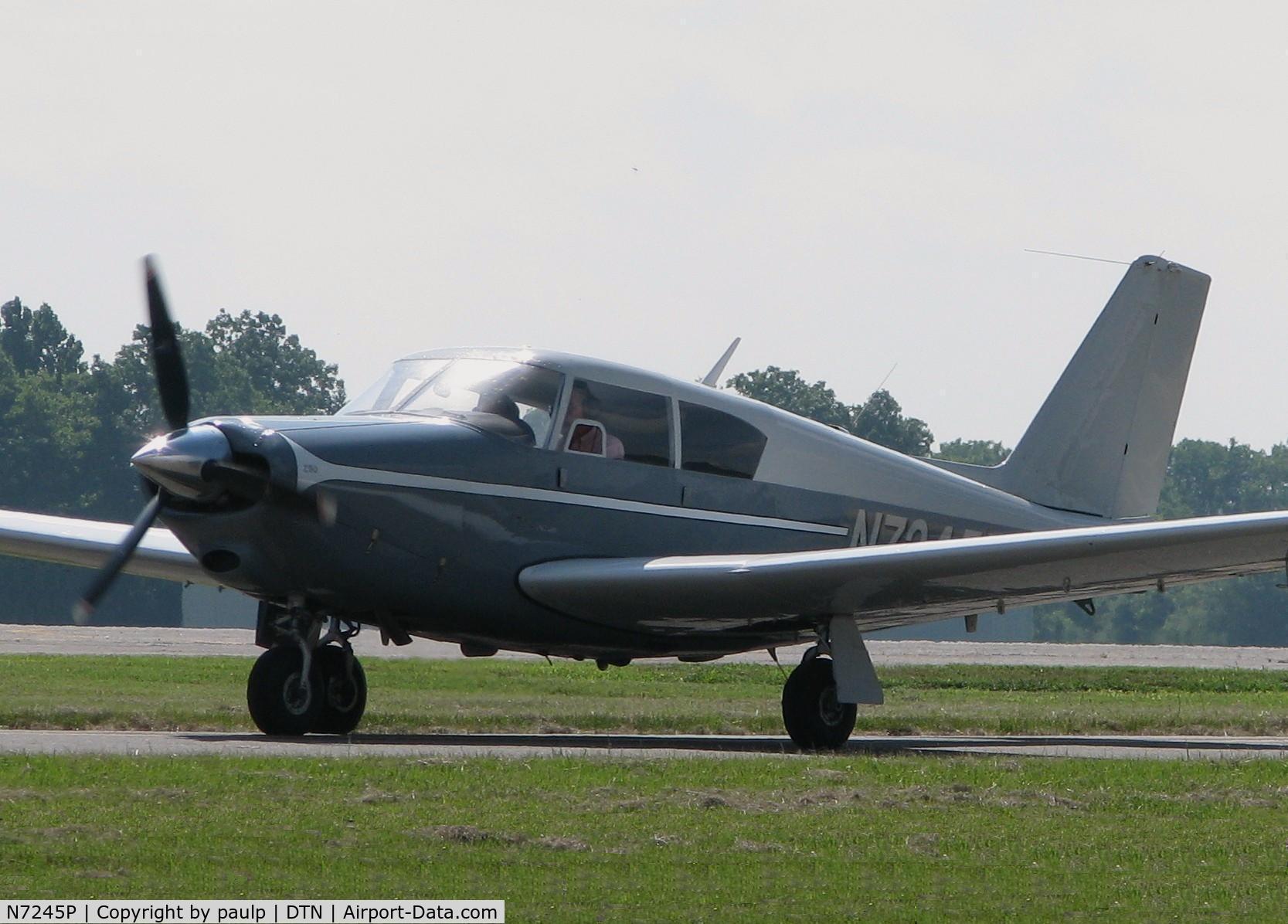 N7245P, 1960 Piper PA-24-250 Comanche C/N 24-2419, Taxiing to 14 at Downtown Shreveport.