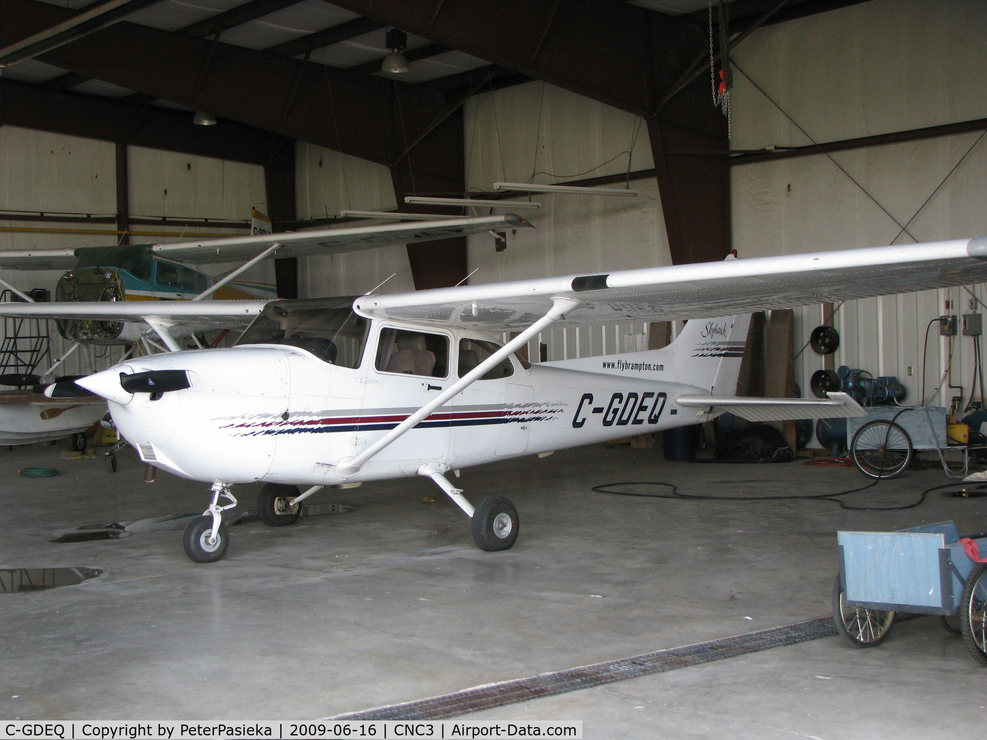 C-GDEQ, 1998 Cessna 172R C/N 17280477, @ Brampton Airport
