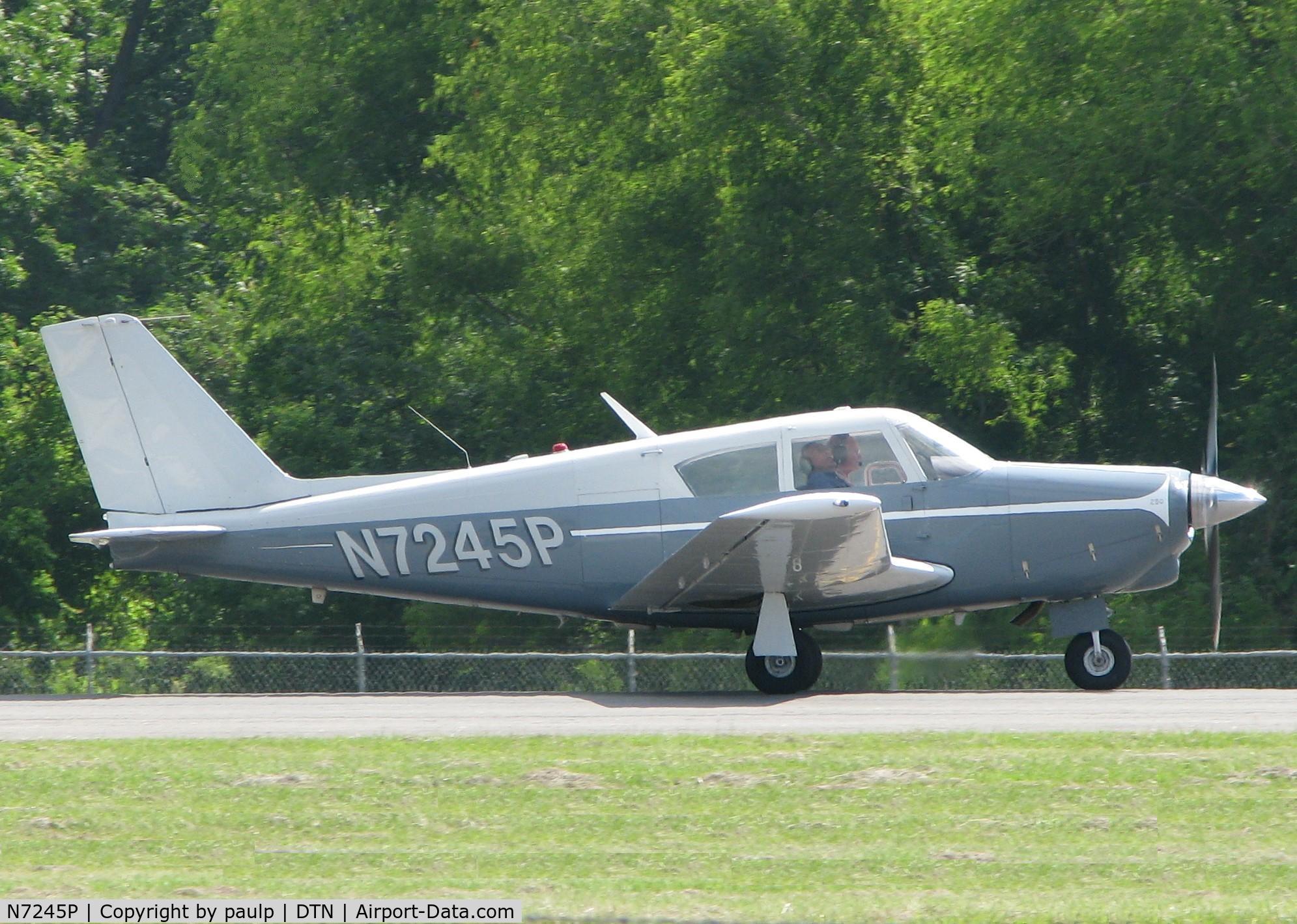 N7245P, 1960 Piper PA-24-250 Comanche C/N 24-2419, Taking off from Downtown Shreveport.