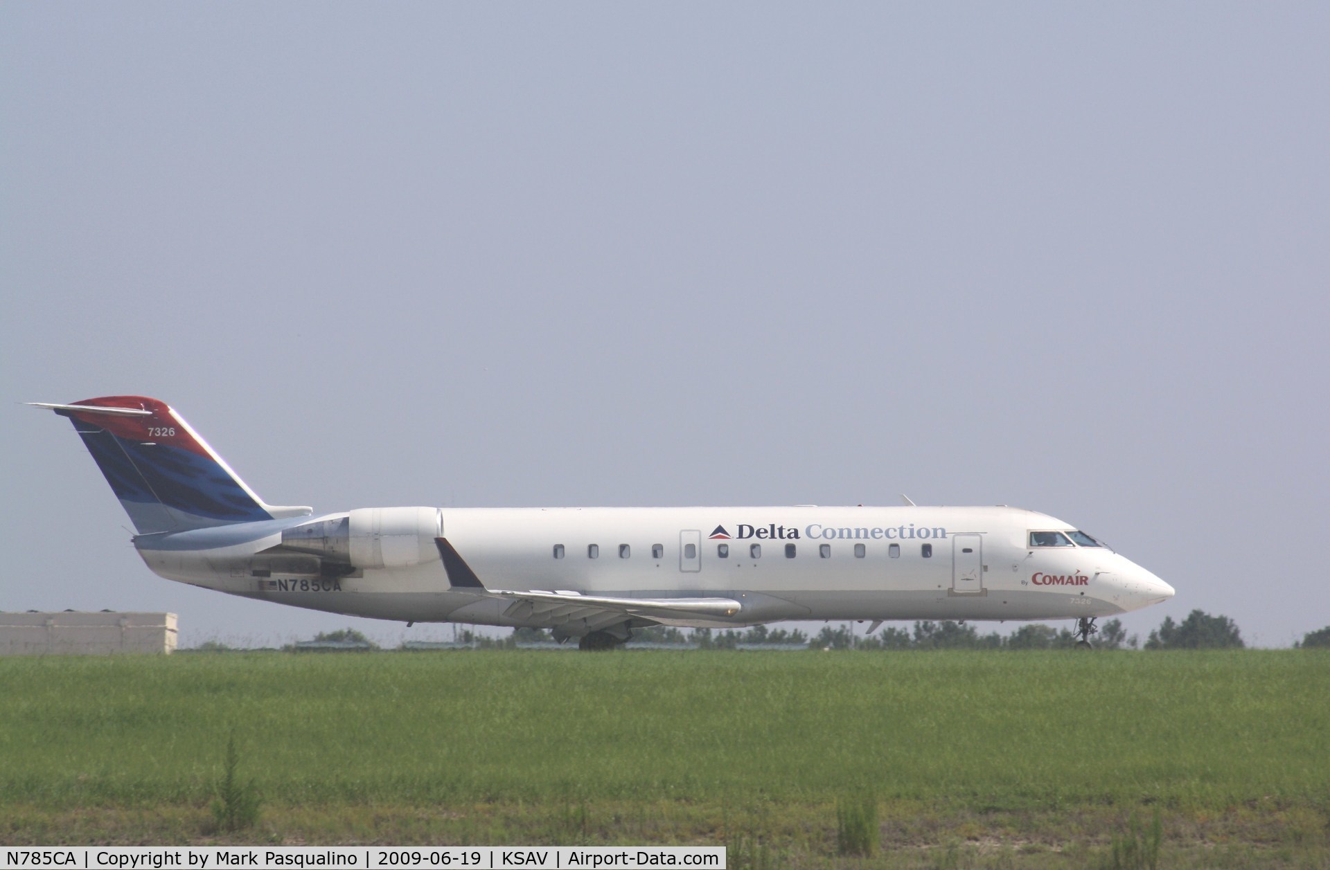 N785CA, 1999 Bombardier CRJ-100ER (CL-600-2B19) C/N 7326, CL-600-2B19