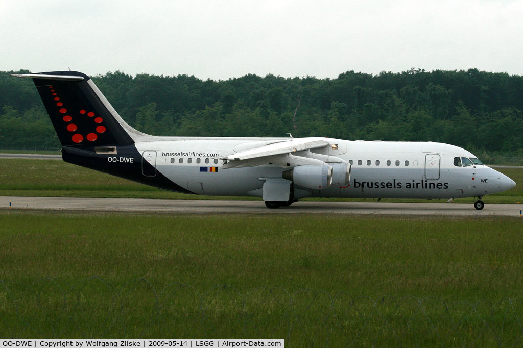 OO-DWE, 1998 British Aerospace Avro 146-RJ100 C/N E3327, visitor