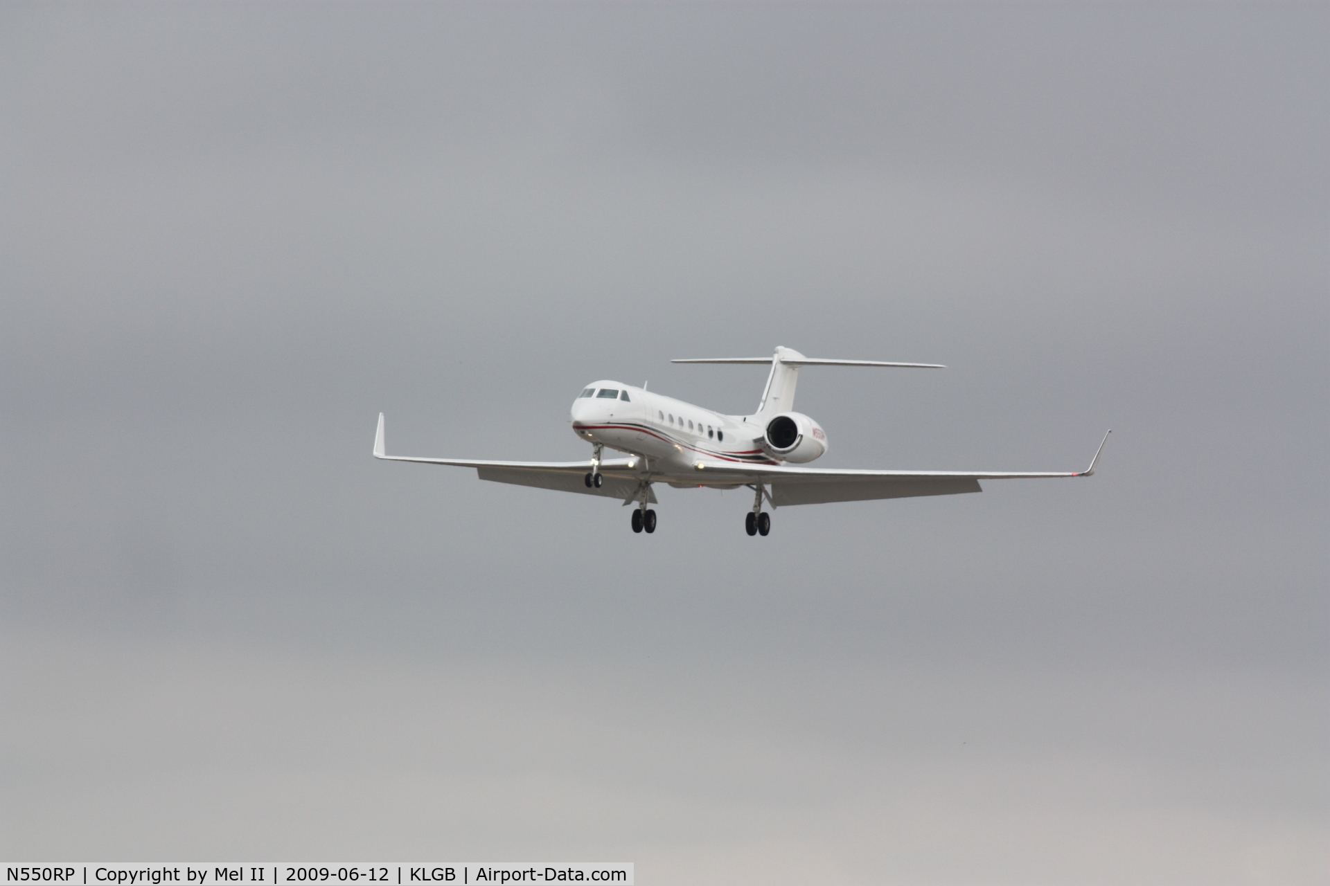 N550RP, 2008 Gulfstream Aerospace GV-SP (G550) C/N 5184, Landing RWY 30 @ KLGB from KLAX