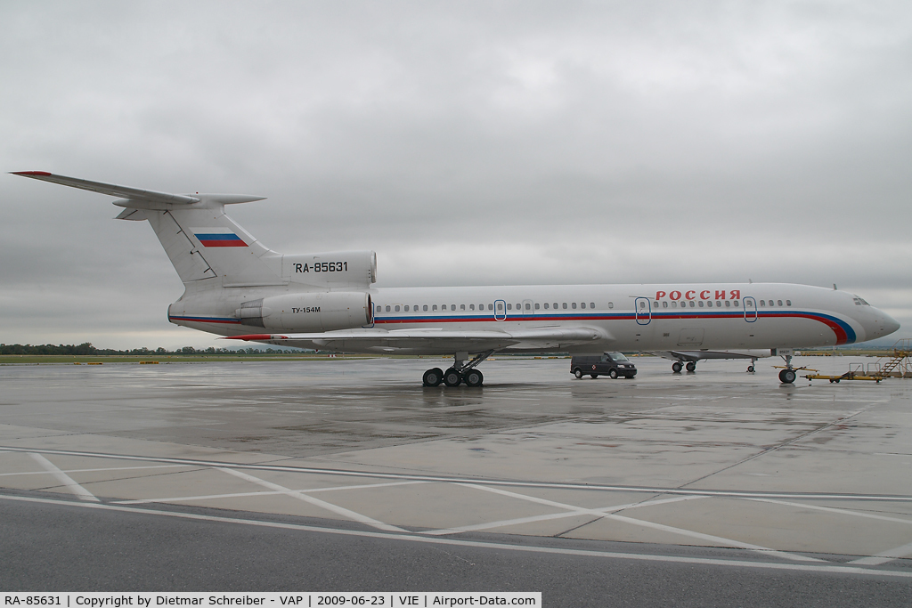RA-85631, 1987 Tupolev Tu-154M C/N 87A760, Rossija Tupolev 154