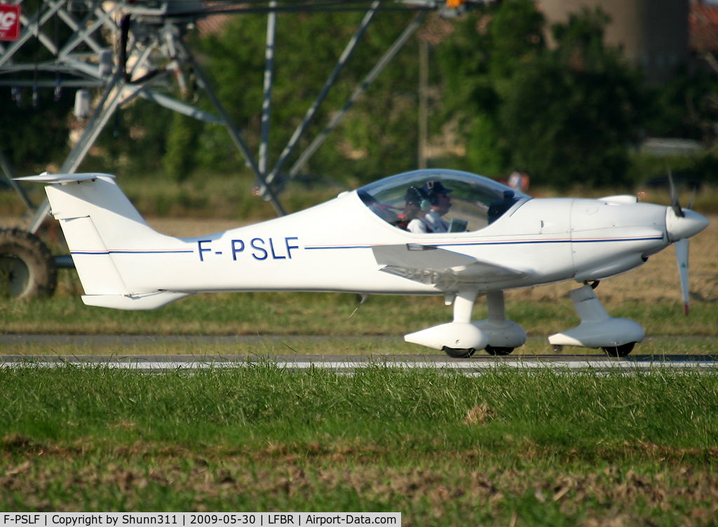F-PSLF, Dyn'Aero MCR-01 Banbi C/N 17, Departing after LFBR Airshow 2009