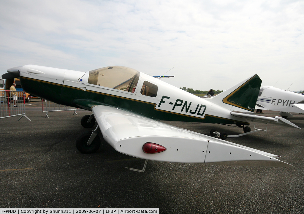 F-PNJD, 1997 Lucas L5 C/N 19, Displayed during LFBP Open Day 2009