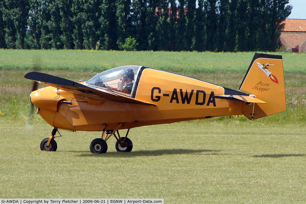 G-AWDA, 1968 Slingsby T.66 Nipper 3 C/N S117, Nipper T.66 at Wickenby on 2009 Wings and Wheel Show