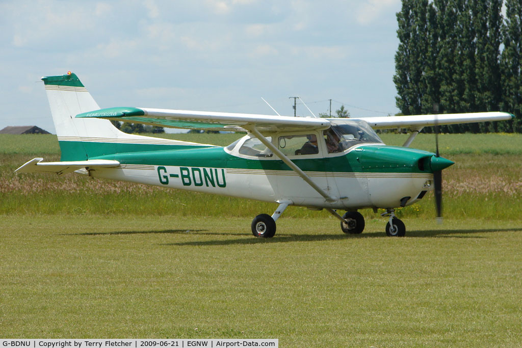 G-BDNU, 1976 Reims F172M Skyhawk Skyhawk C/N 1405, Cessna F172M  at Wickenby on 2009 Wings and Wheel Show