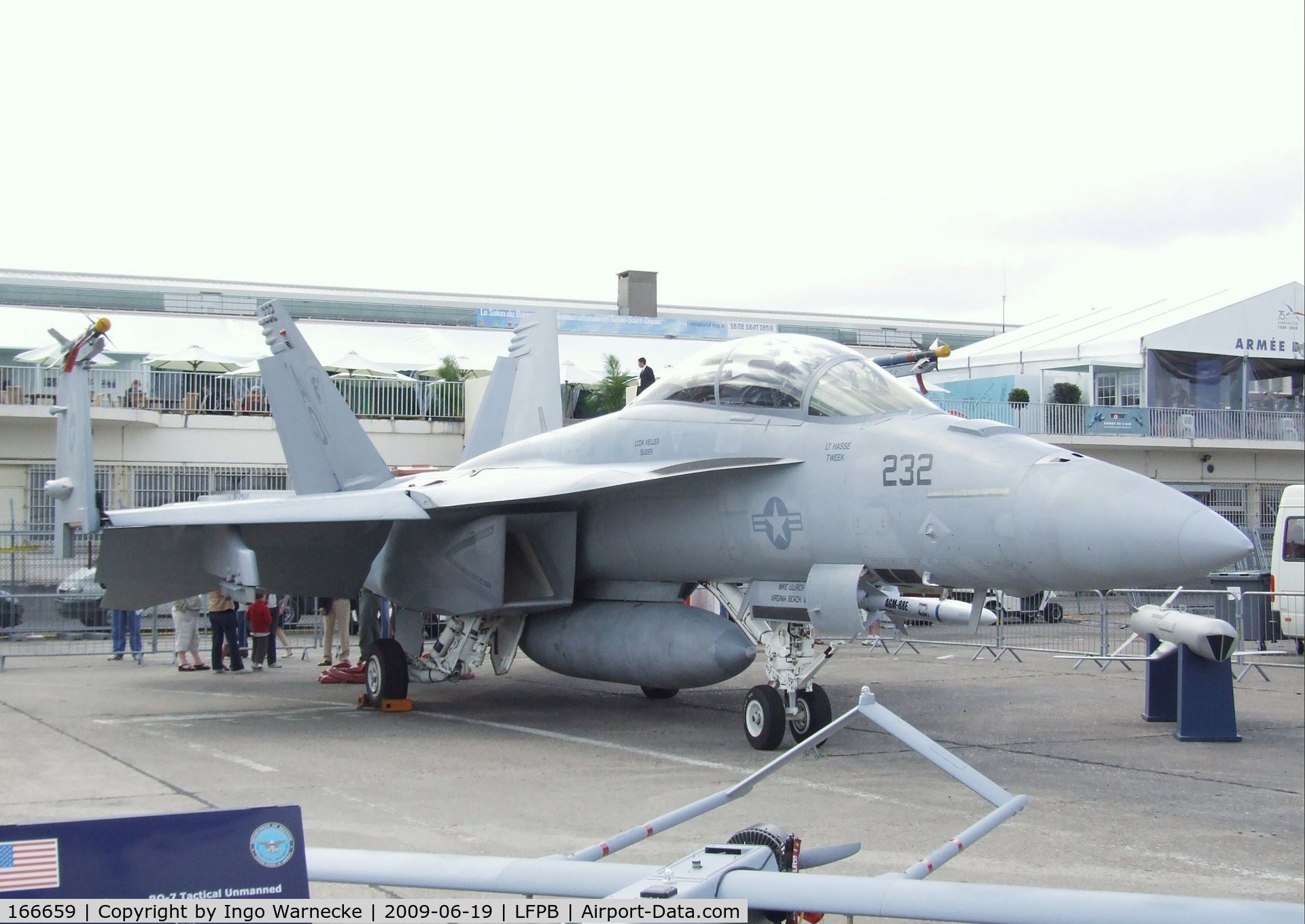 166659, Boeing F/A-18F Super Hornet C/N F137, Boeing F/A-18F Super Hornet of the US Navy at the Aerosalon 2009, Paris