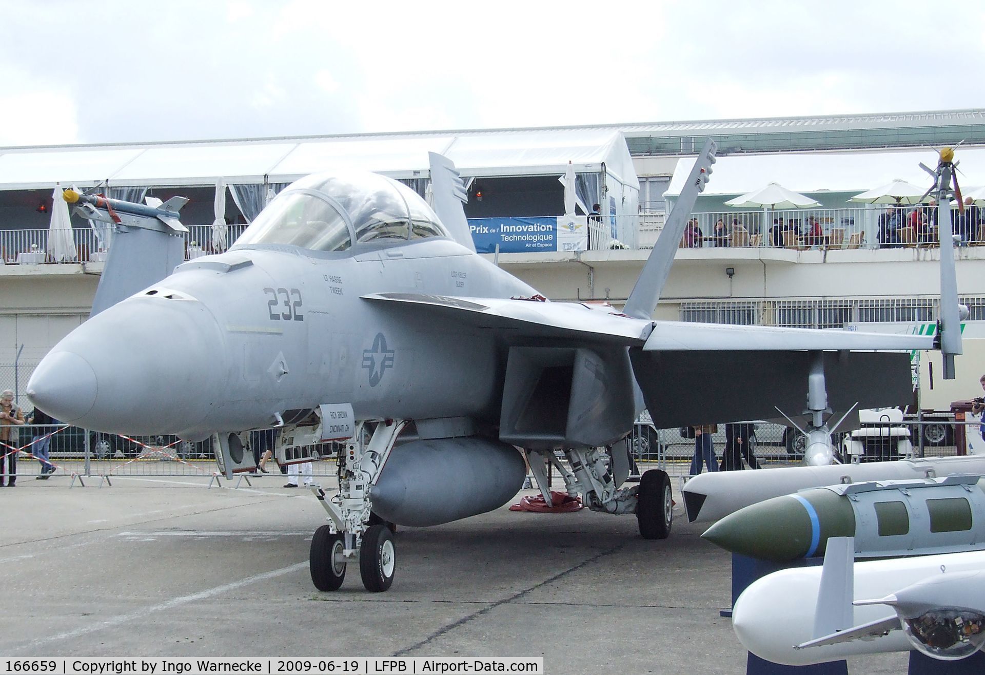 166659, Boeing F/A-18F Super Hornet C/N F137, Boeing F/A-18F Super Hornet of the US Navy at the Aerosalon 2009, Paris