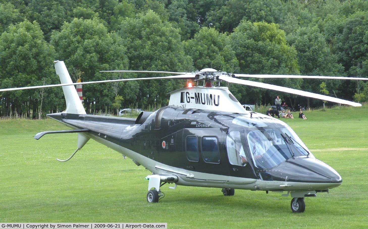 G-MUMU, 2008 Agusta A-109S Grand C/N 22073, A109 operating from a Northampton hotel
