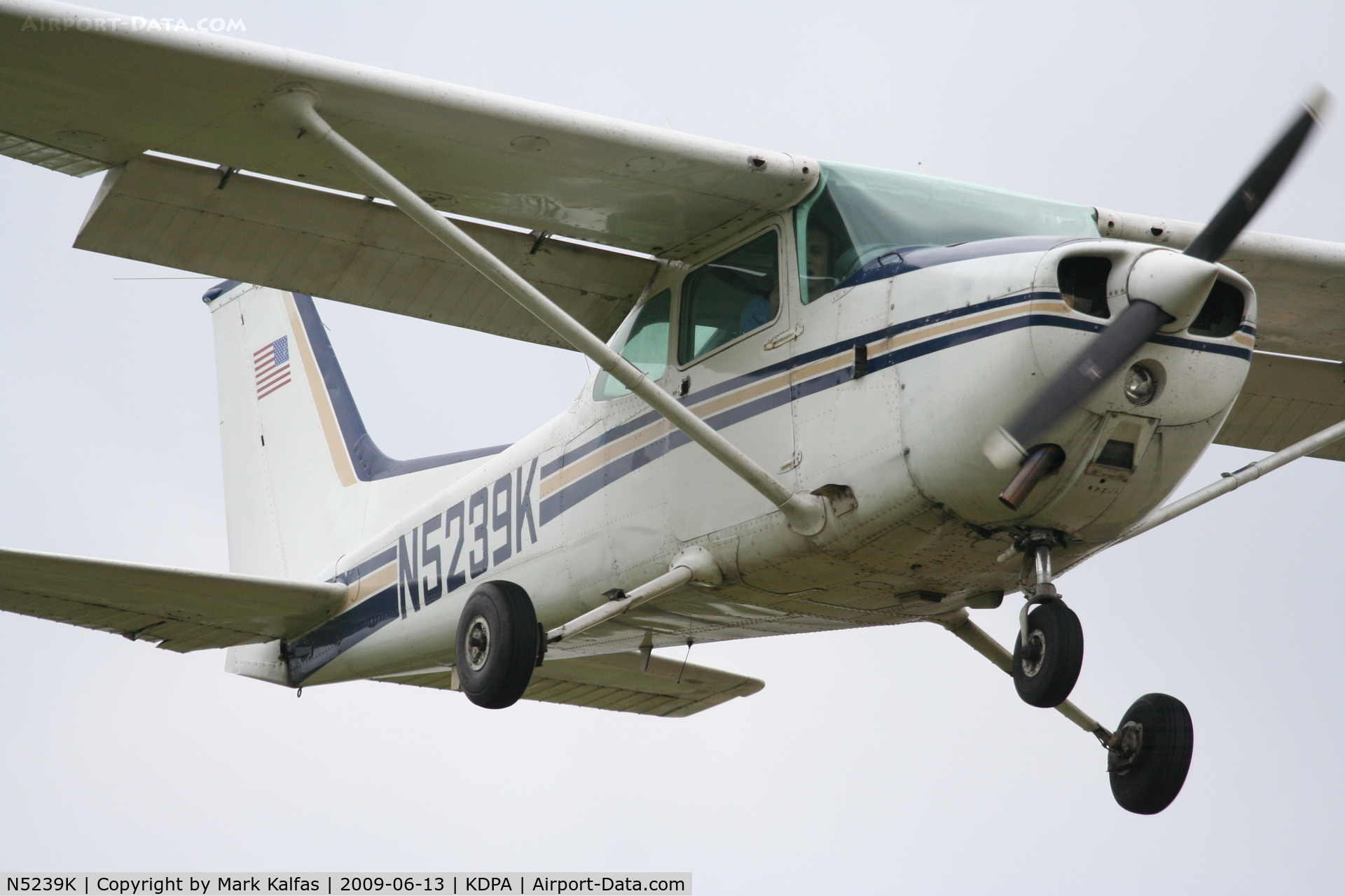 N5239K, 1980 Cessna 172P C/N 17274027, Short final RWY 33 KDPA