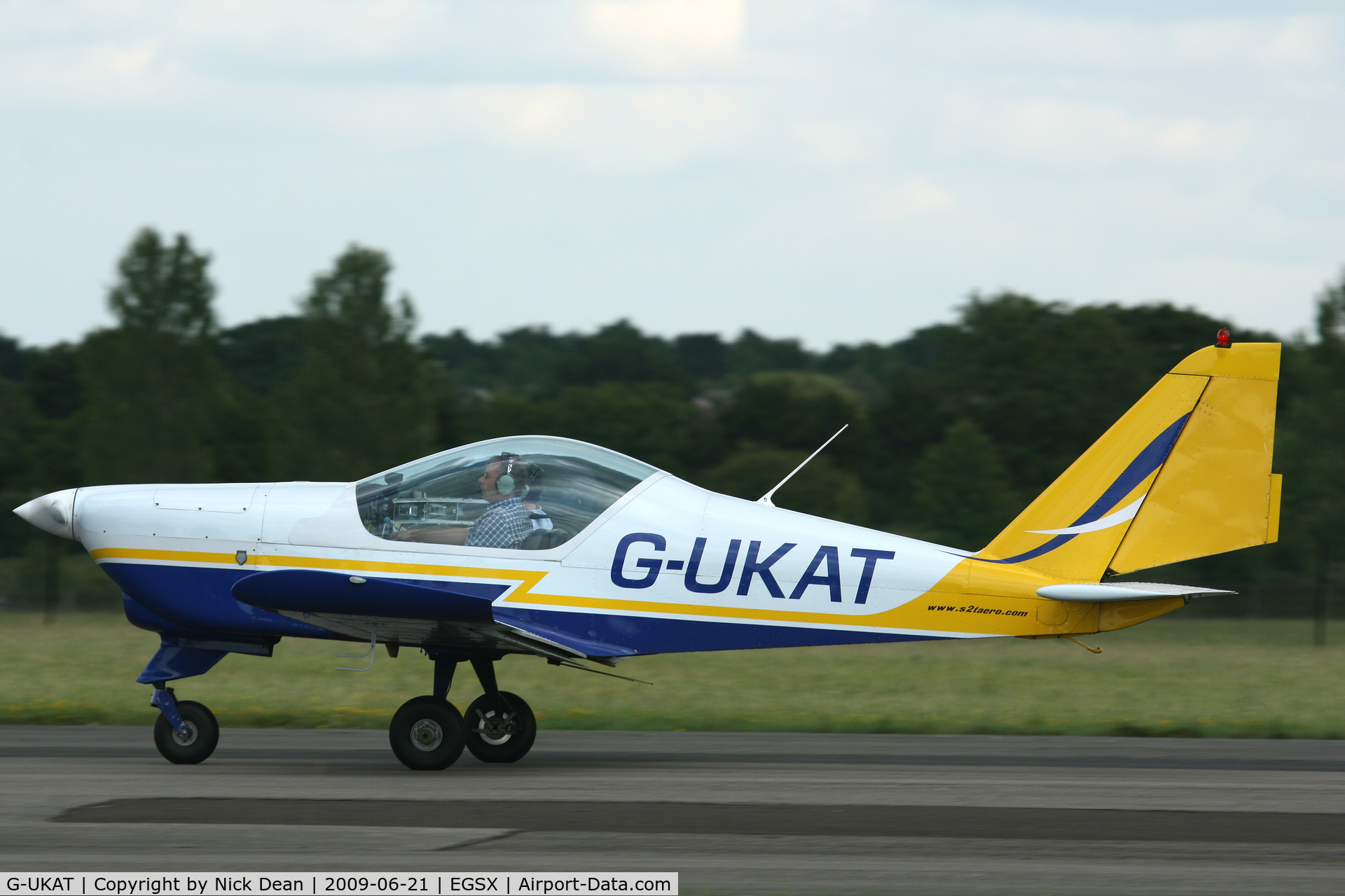G-UKAT, 2005 Aero AT-3 C/N PFA 327-14107, EGSX