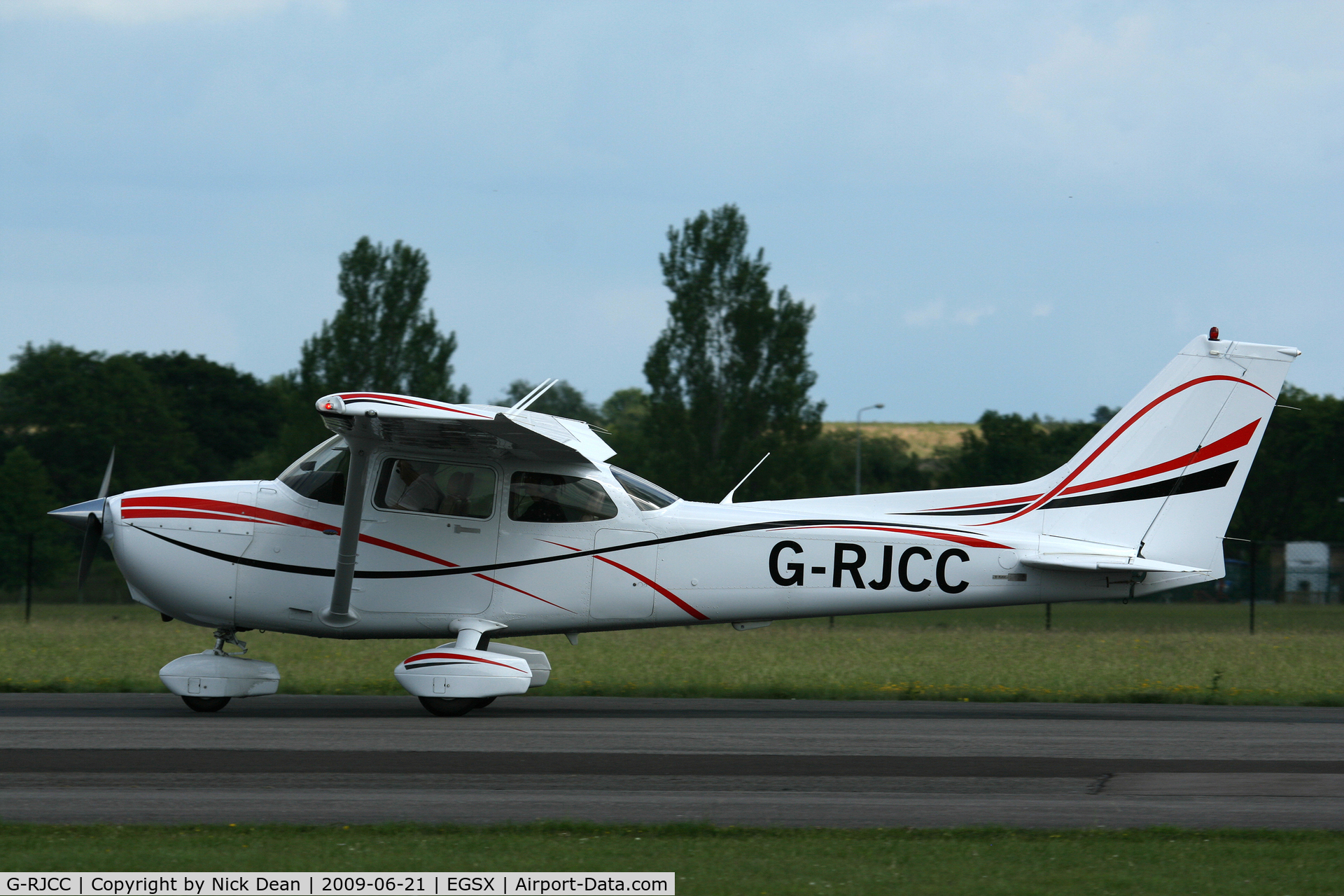G-RJCC, 2007 Cessna 172SP Skyhawk C/N 172S10525, EGSX