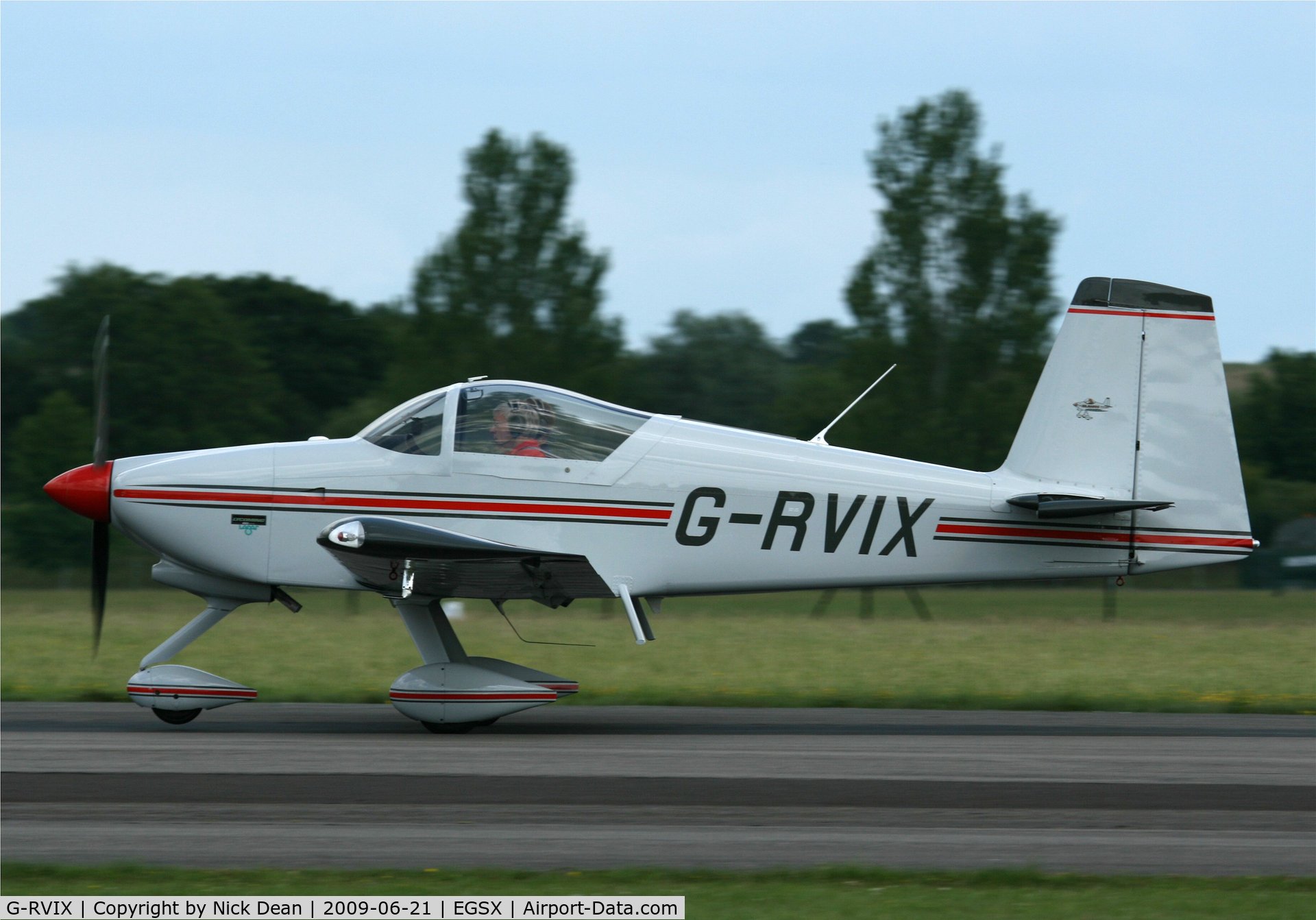 G-RVIX, 2004 Vans RV-9A C/N PFA 320-13779, EGSX