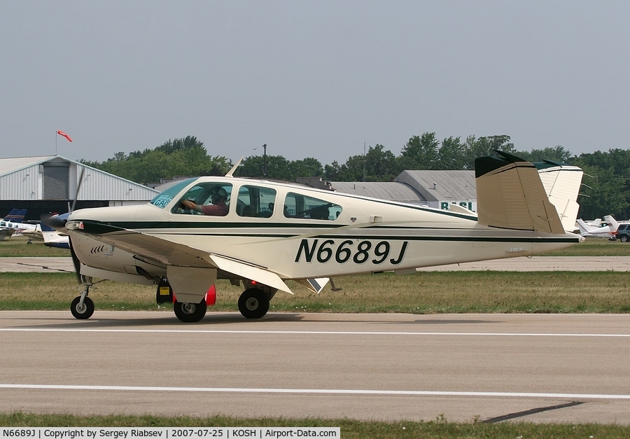 N6689J, 1979 Beech V35B Bonanza C/N D-10321, EAA AirVenture 2007