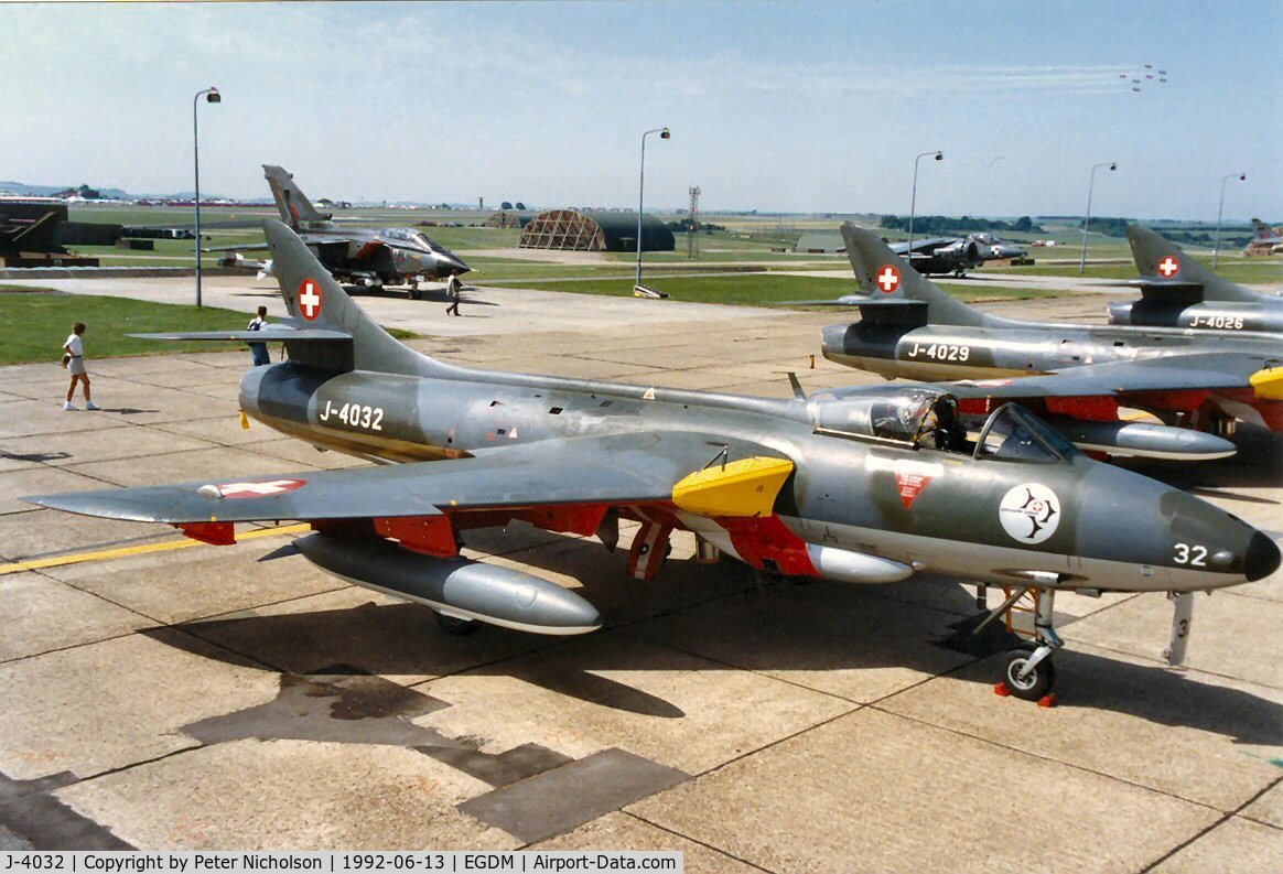 J-4032, Hawker Hunter F.58 C/N 41H-697399, Hunter F.58 of the Patrouille Suisse display team at the 1992 Air Tattoo Intnl at Boscombe Down.