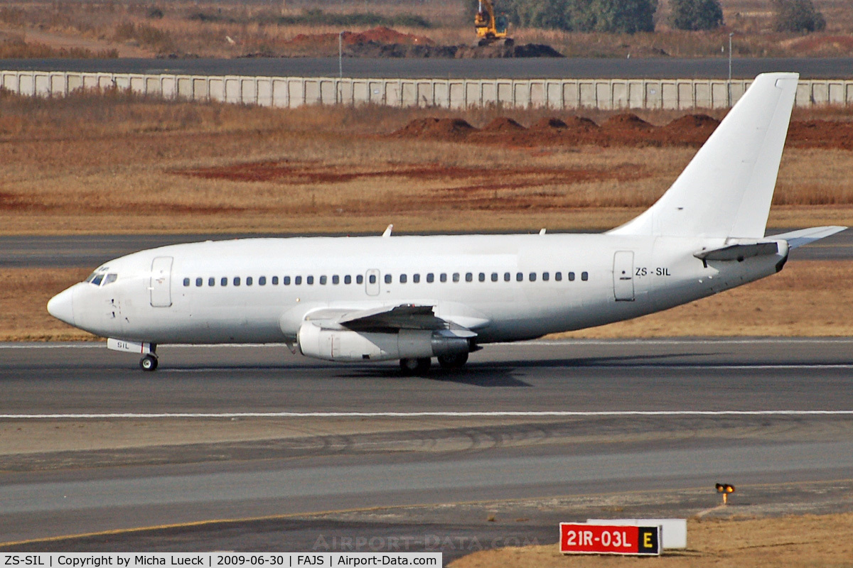 ZS-SIL, 1982 Boeing 737-244 C/N 22591/859, At Jo'burg