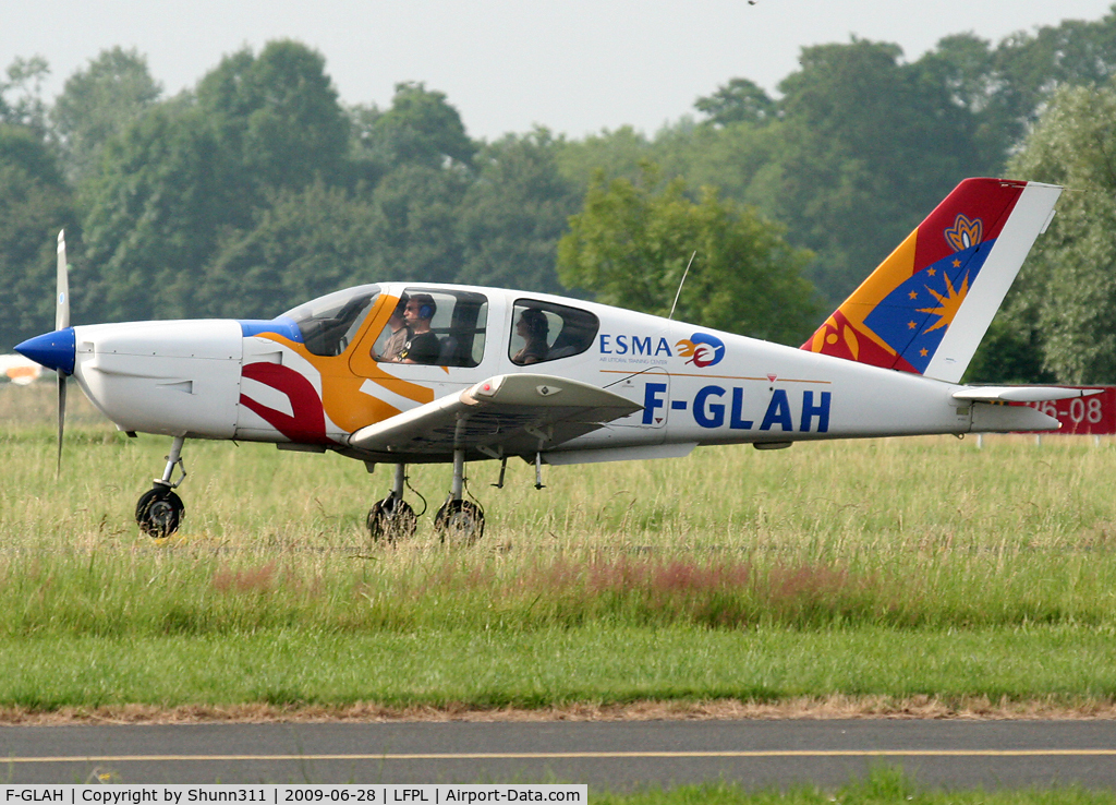 F-GLAH, Socata TB-9 Tampico C/N 1076, On take off for MPL...