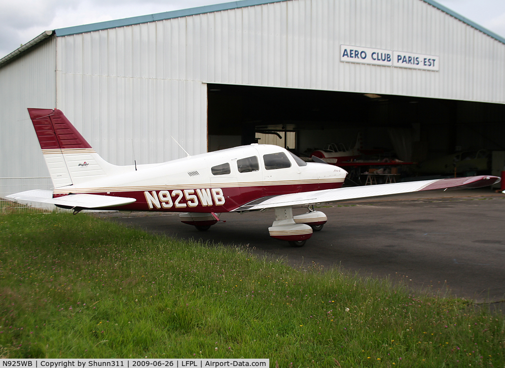 N925WB, 2003 Piper PA-28-181 C/N 2843573, Parked...
