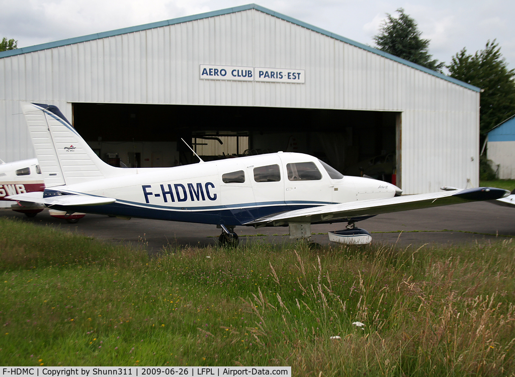 F-HDMC, 2008 Piper PA-28-181 Archer III C/N 2843667, Parked...