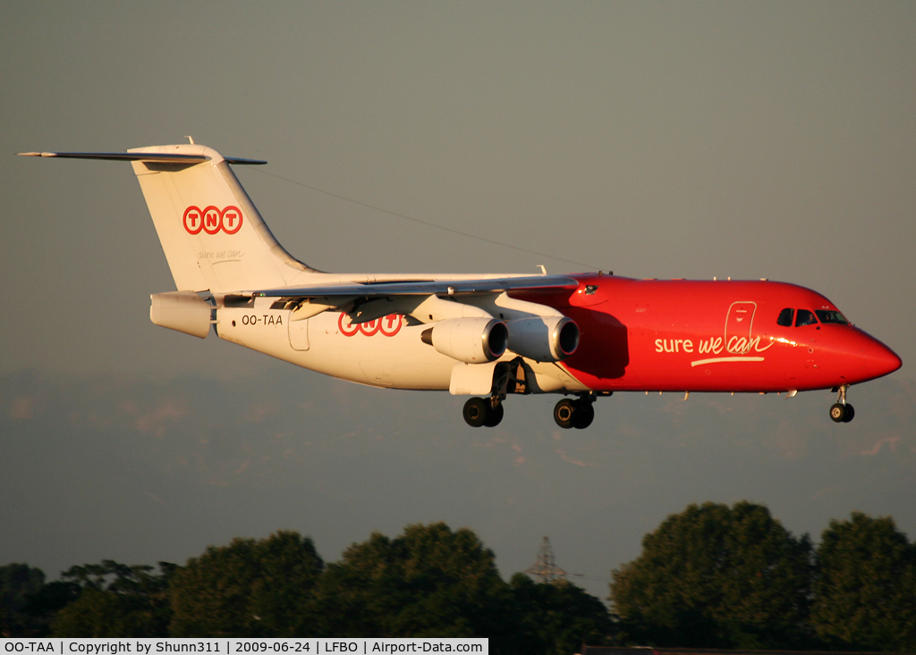 OO-TAA, 1989 British Aerospace BAe.146-300 C/N E3151, Landing rwy 32R