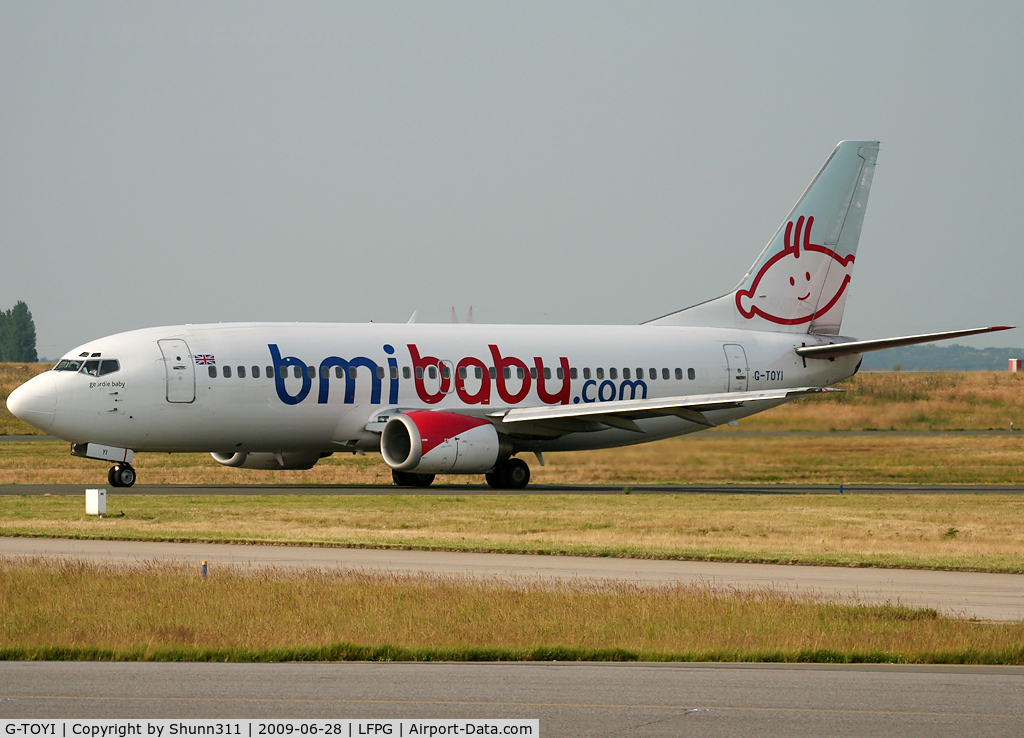 G-TOYI, 1998 Boeing 737-3Q8 C/N 28054, Taxiing for departure...