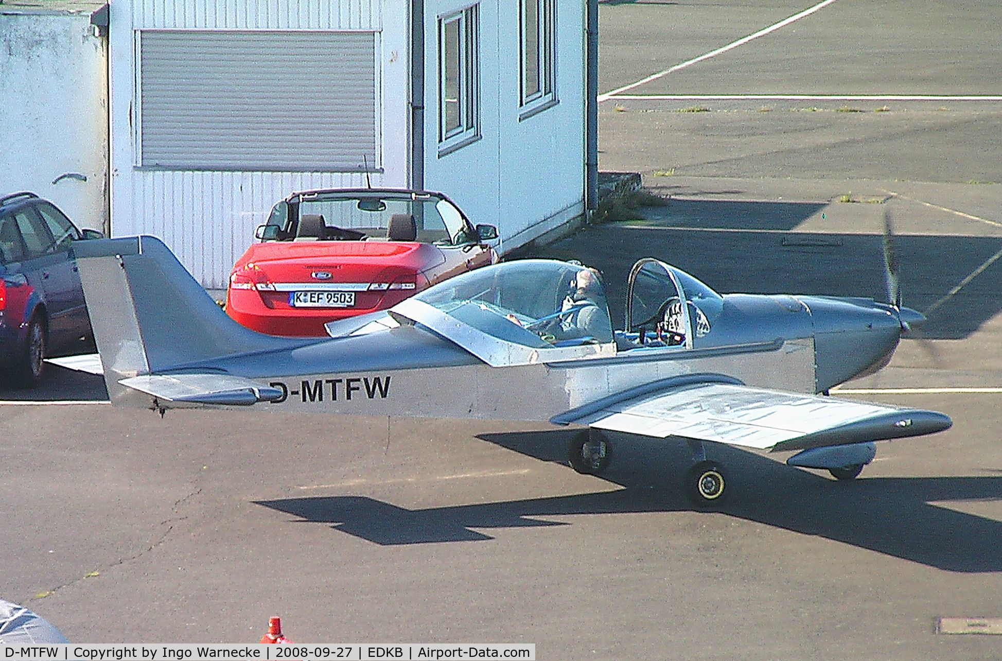 D-MTFW, Aerostyle Breezer C/N 030, Aerostyle Breezer at Bonn-Hangelar airfield
